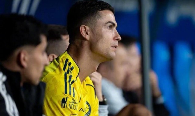 安全平台-C罗伤情待X光结果，缺席训练备战尼姆|克里斯蒂亚诺·罗纳尔多|利雅得|沙特|葡萄牙足球队|U21_新浪体育_新浪新闻